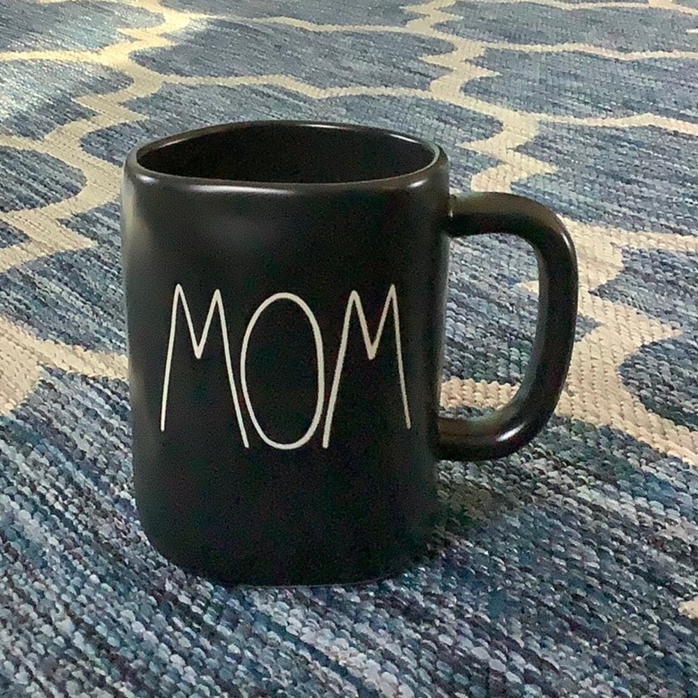 Rae Dunn Collection 🖤NWOT🖤“MOM” Black Mug